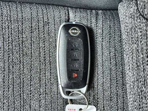 Used 2023 Nissan Rogue SV AWD/4WD image 31