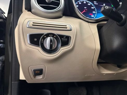 Used 2021 Mercedes-Benz C 300 4MATIC Sedan image 20