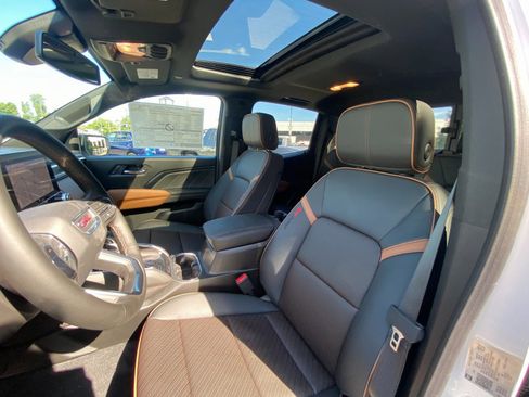 New 2026 GMC Canyon AT4 w/ Technology Plus Package image 10