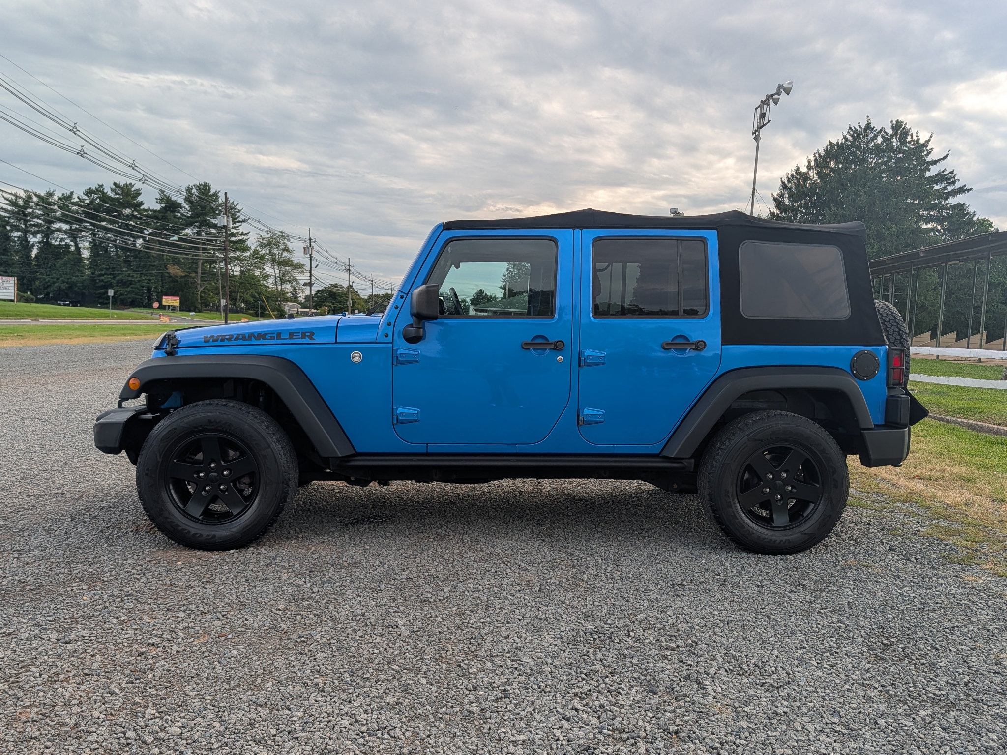 Used 2016 Jeep Wrangler Unlimited Sport AWD/4WD image 9