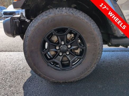 Used 2021 Jeep Gladiator Willys image 32