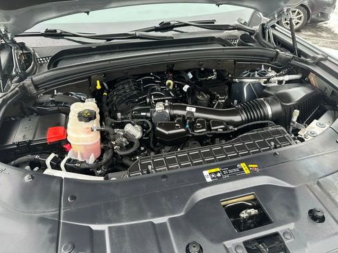 Used 2024 Jeep Grand Cherokee L Limited w/ Luxury Tech Group II image 9