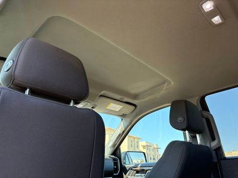 Used 2022 GMC Sierra 1500 Elevation image 17