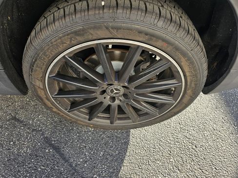 Used 2021 Mercedes-Benz GLB 250 image 12