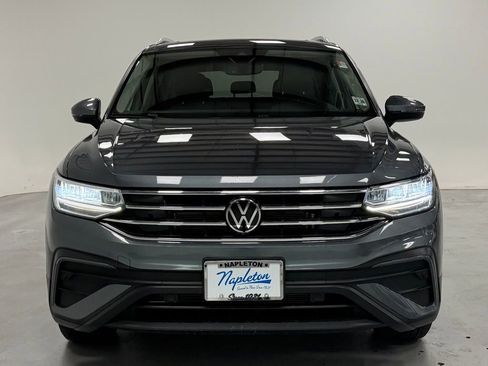 Used 2022 Volkswagen Tiguan SE w/ Panoramic Sunroof Package image 7