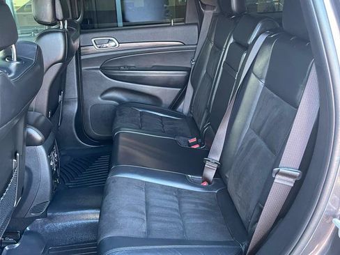 Used 2019 Jeep Grand Cherokee Altitude AWD/4WD image 14