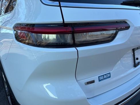 Used 2022 Jeep Grand Cherokee L Limited image 14