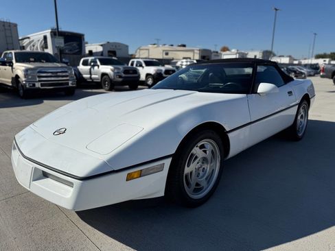Used 1990 Chevrolet Corvette Convertible image 7