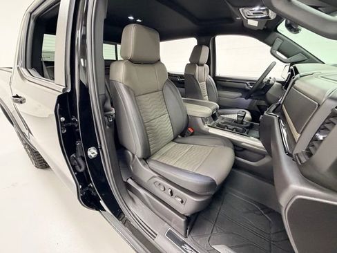 Certified 2025 Chevrolet Silverado 1500 ZR2 w/ Technology Package image 31