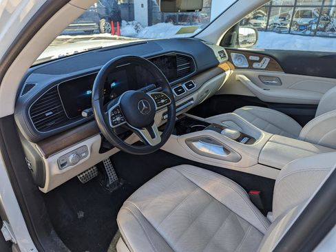 Used 2022 Mercedes-Benz GLS 450 4MATIC image 3