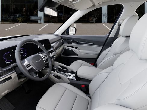 New 2025 Kia Telluride S image 17