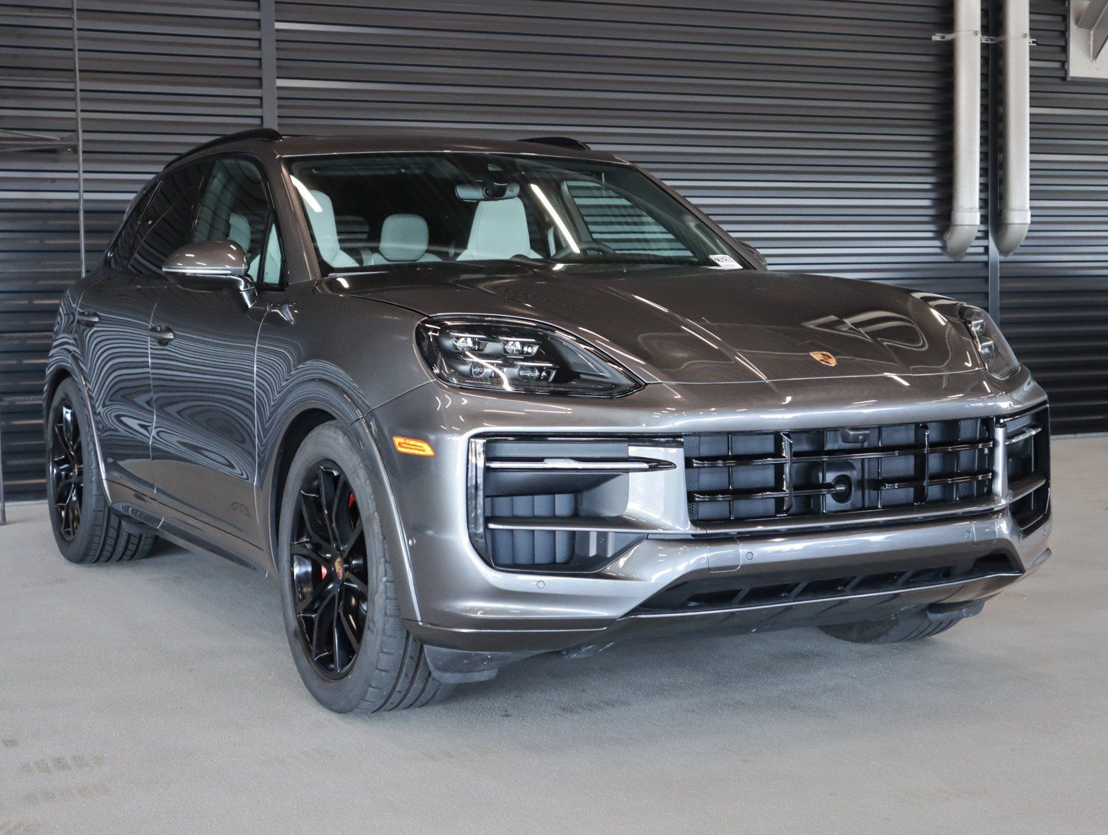 Certified 2025 Porsche Cayenne GTS AWD/4WD image 7