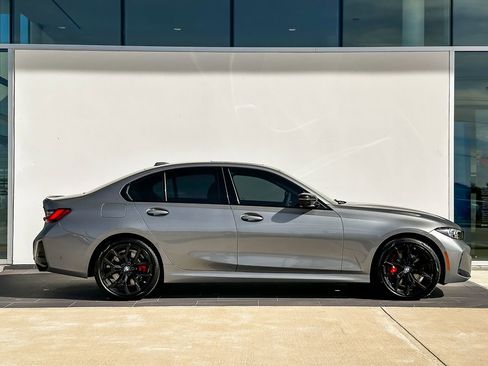 New 2026 BMW 330i 330i w/ M Sport Package image 3