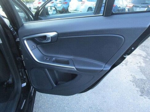 Used 2013 Volvo S60 T5 image 31