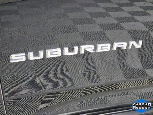 Used 2022 Chevrolet Suburban LT image 6