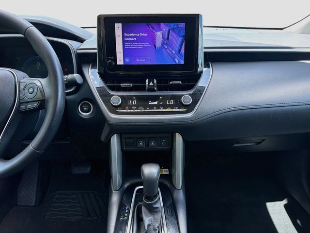 Used 2023 Toyota Corolla Cross XLE FWD image 18