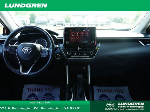 Used 2022 Toyota Corolla Cross LE w/ Moonroof Package AWD/4WD image 4