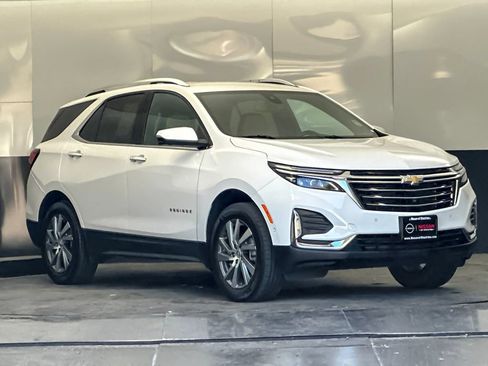 Used 2023 Chevrolet Equinox Premier AWD/4WD image 1