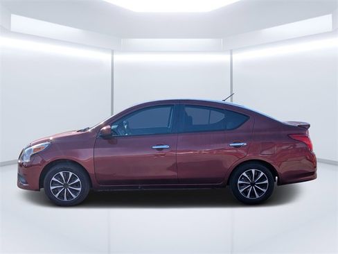 Used 2019 Nissan Versa SV image 6