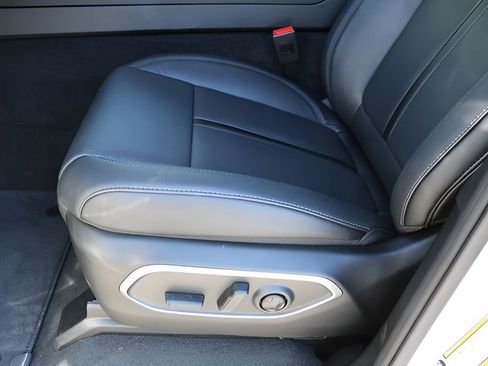 New 2026 Jeep Grand Wagoneer Limited AWD/4WD image 14