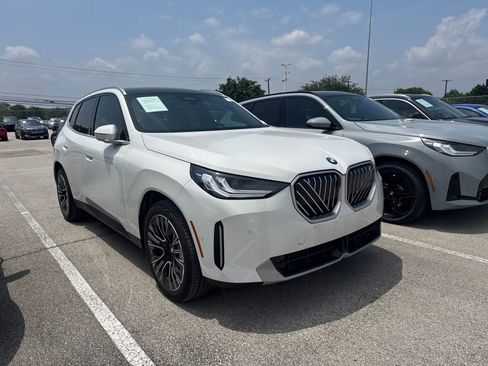 Certified 2025 BMW X3 xDrive30 w/ Premium Package AWD/4WD image 2