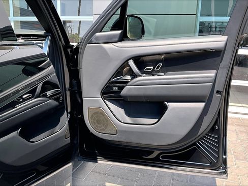 Certified 2023 Land Rover Range Rover SV AWD/4WD image 24
