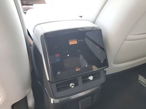 New 2026 Cadillac Vistiq Luxury image 21