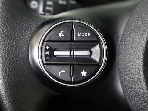 Used 2025 Kia Soul LX w/ LX Technology Package image 38