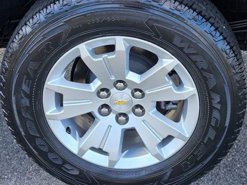 Used 2022 Chevrolet Colorado LT w/ Fleet Safety Package image 10