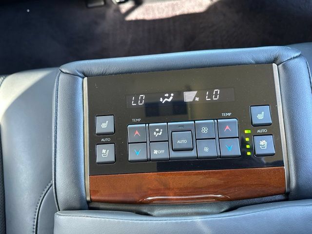 Used 2017 Lexus LX 570 4WD w/ Luxury Package image 37
