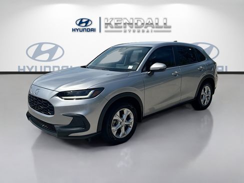 Used 2024 Honda HR-V LX image 3