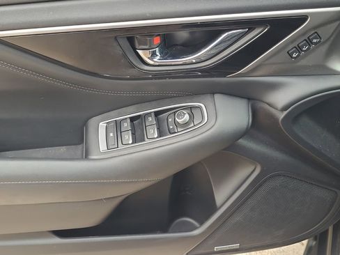 Used 2020 Subaru Outback Limited image 12