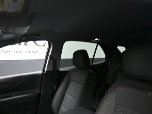 Used 2021 Chevrolet Equinox LT image 17