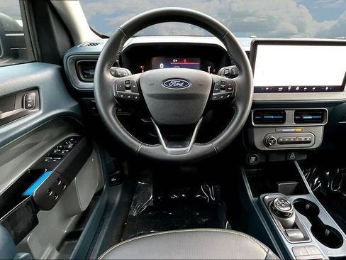 Certified 2025 Ford Maverick Lobo AWD/4WD image 10