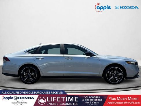 Used 2024 Honda Accord Sport image 2