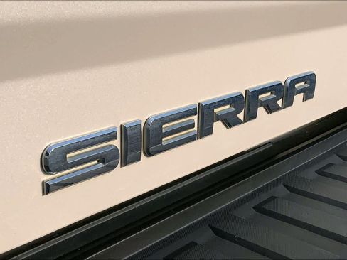 Used 2015 GMC Sierra 1500 SLT RWD image 29
