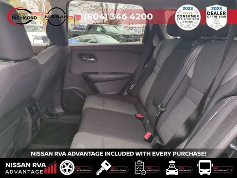 Used 2022 Nissan Rogue SV image 15
