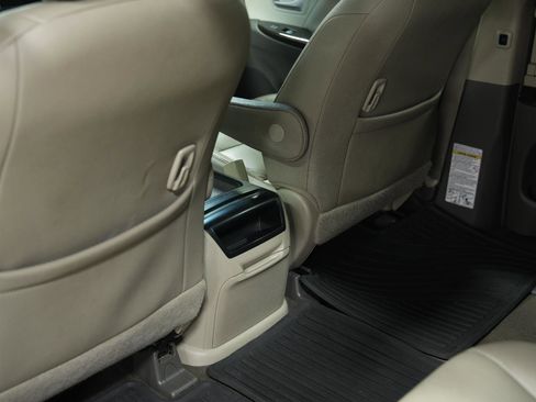 Used 2017 Toyota Sienna XLE image 22