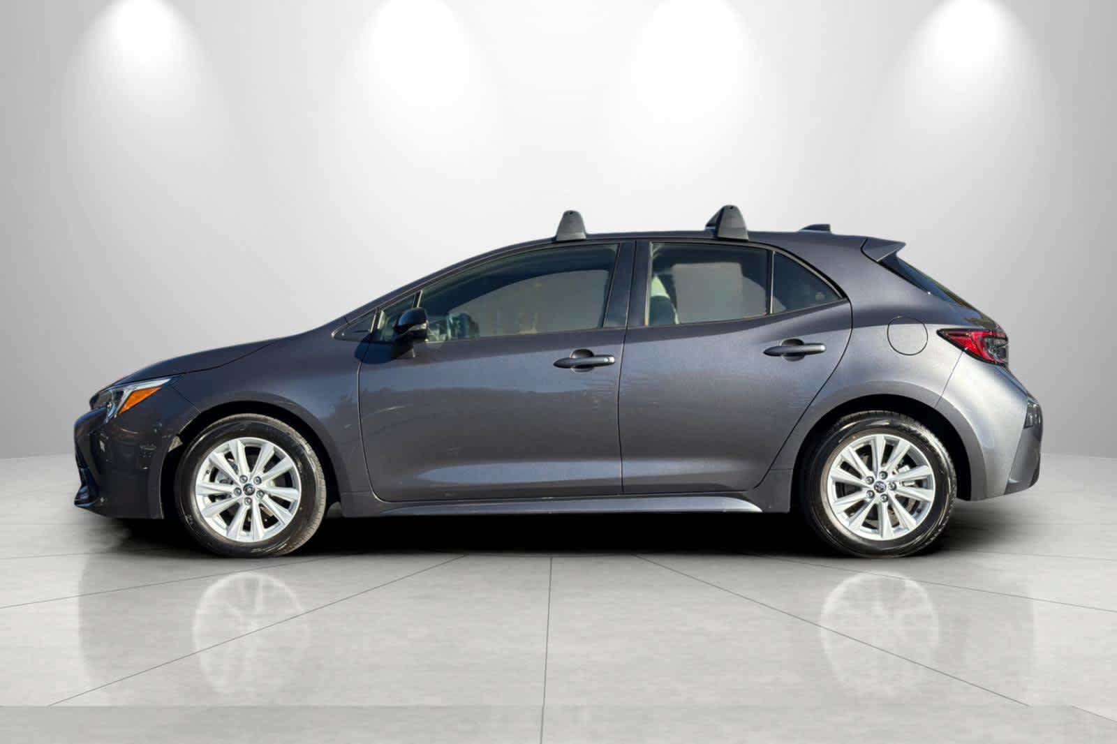 Used 2026 Toyota Corolla SE FWD image 5