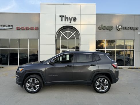 Used 2019 Jeep Compass Limited AWD/4WD image 28