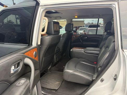 Used 2018 INFINITI QX80 2WD w/ Driver Assistance Package image 7
