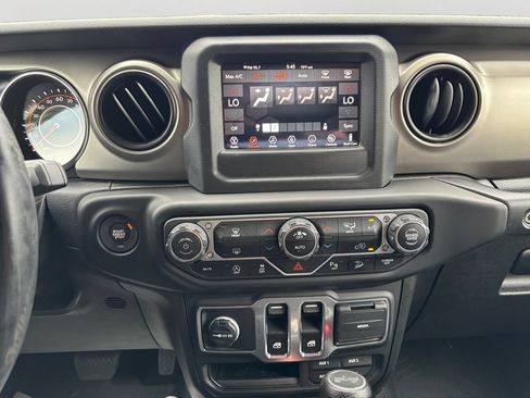 Used 2021 Jeep Wrangler Sport AWD/4WD image 22