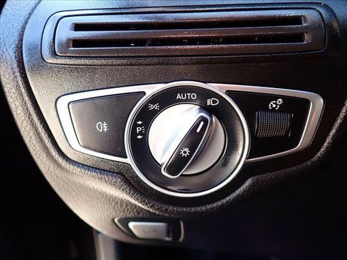 Used 2022 Mercedes-Benz GLC 300 4MATIC image 16