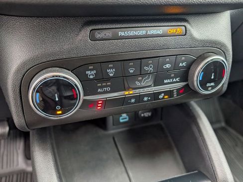 Used 2023 Ford Escape Active image 34