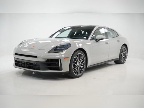 New 2025 Porsche Panamera 4 image 1
