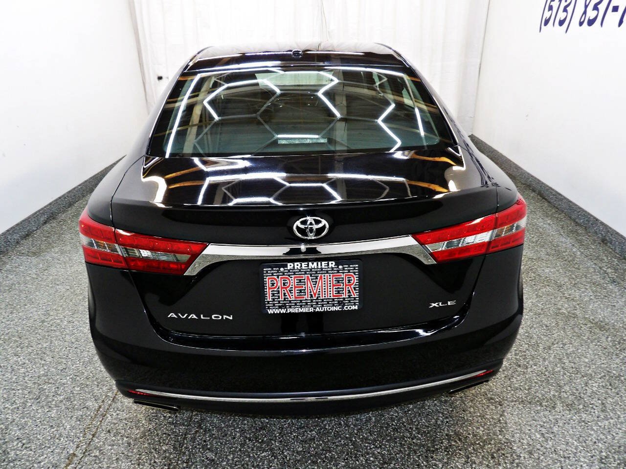 Used 2016 Toyota Avalon XLE Premium FWD image 5