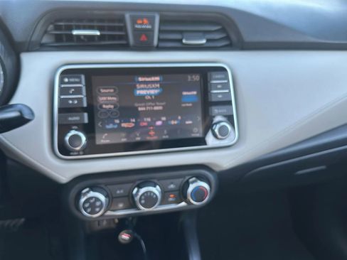 Used 2021 Nissan Versa SV image 24