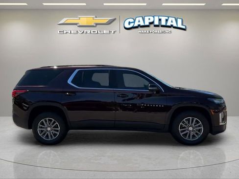 Used 2023 Chevrolet Traverse LT FWD image 7