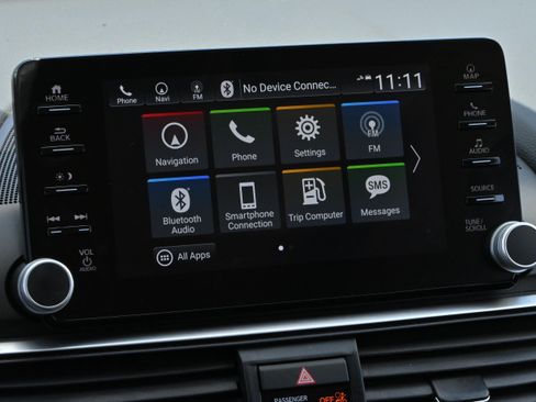 Used 2021 Honda Accord Touring image 18