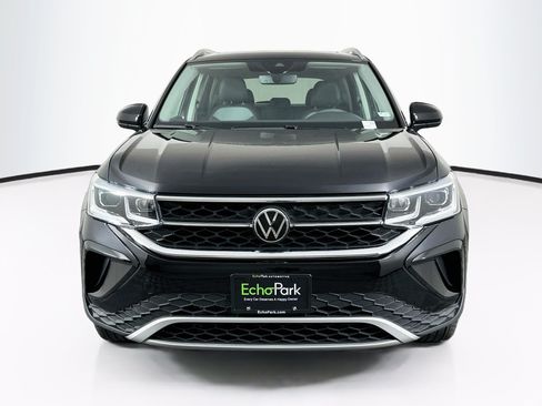 Used 2023 Volkswagen Taos SEL AWD/4WD image 2